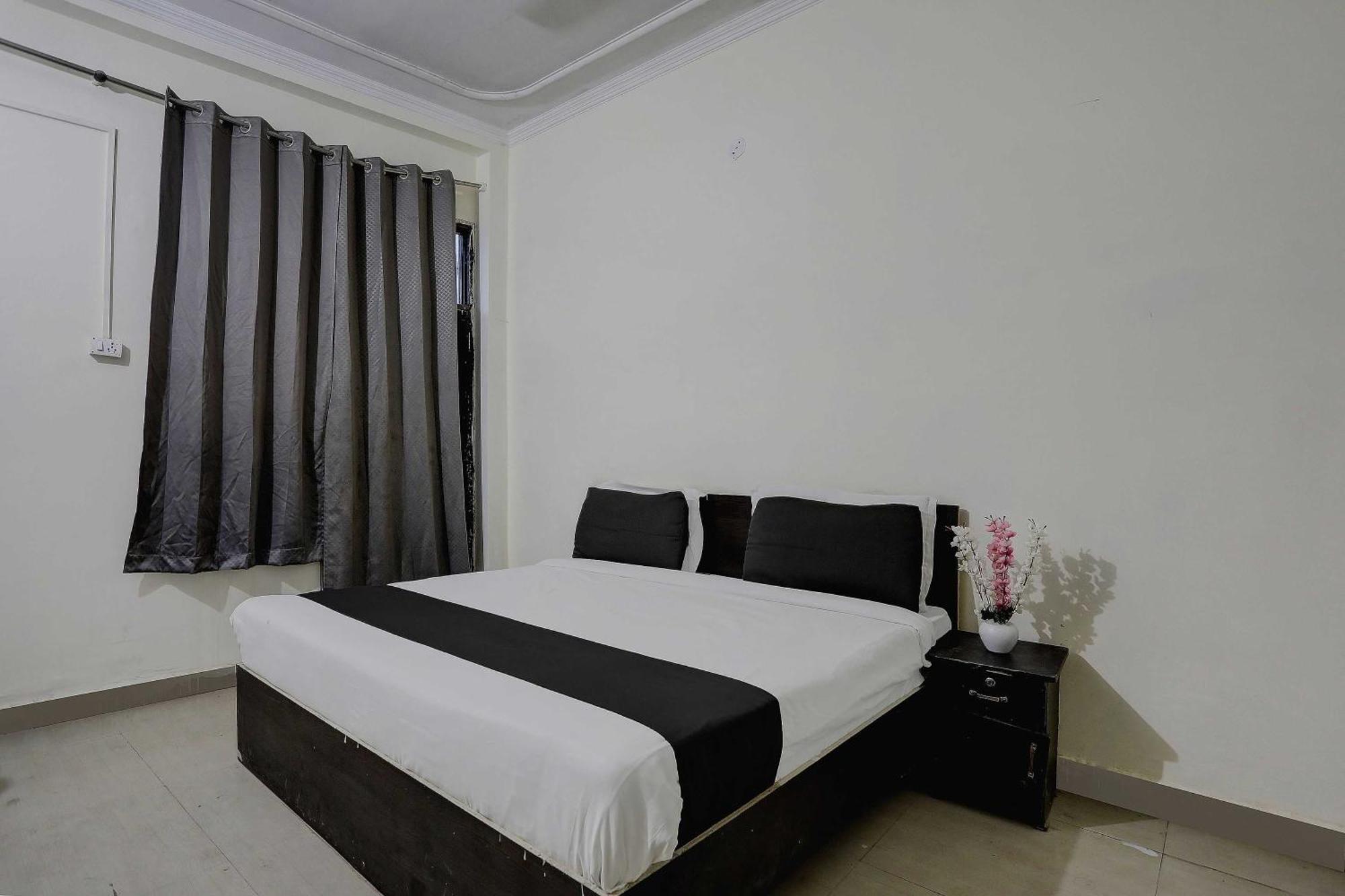Hotel O Thirty Inns Noida Luaran gambar