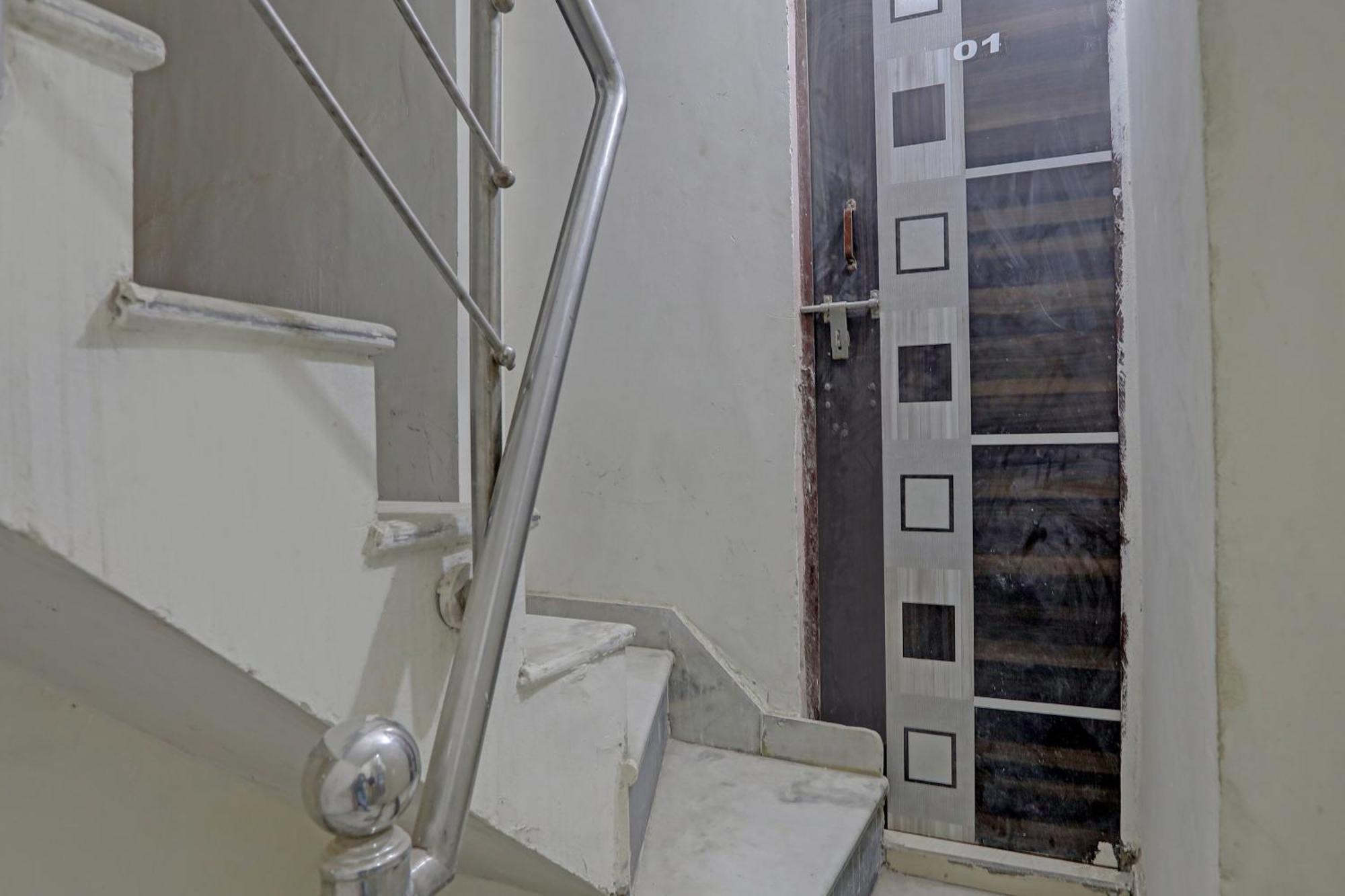 Hotel O Thirty Inns Noida Luaran gambar
